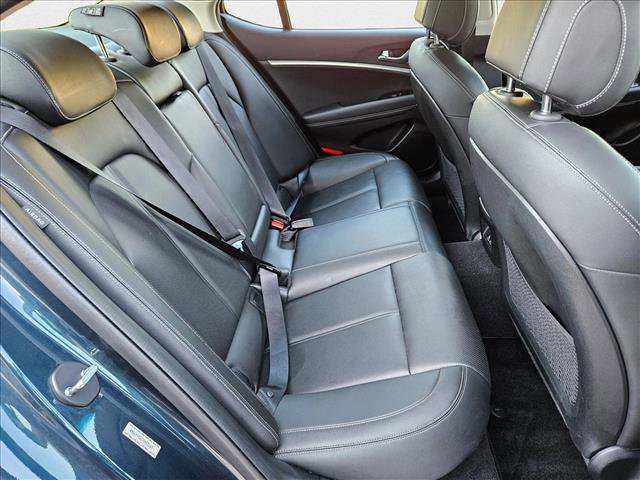 Used 2025 Genesis G70 2.5T image 19