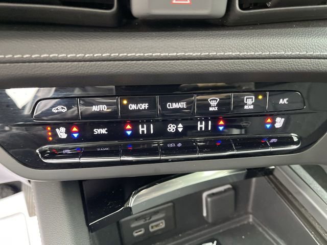 Used 2023 Buick Envision Avenir image 19