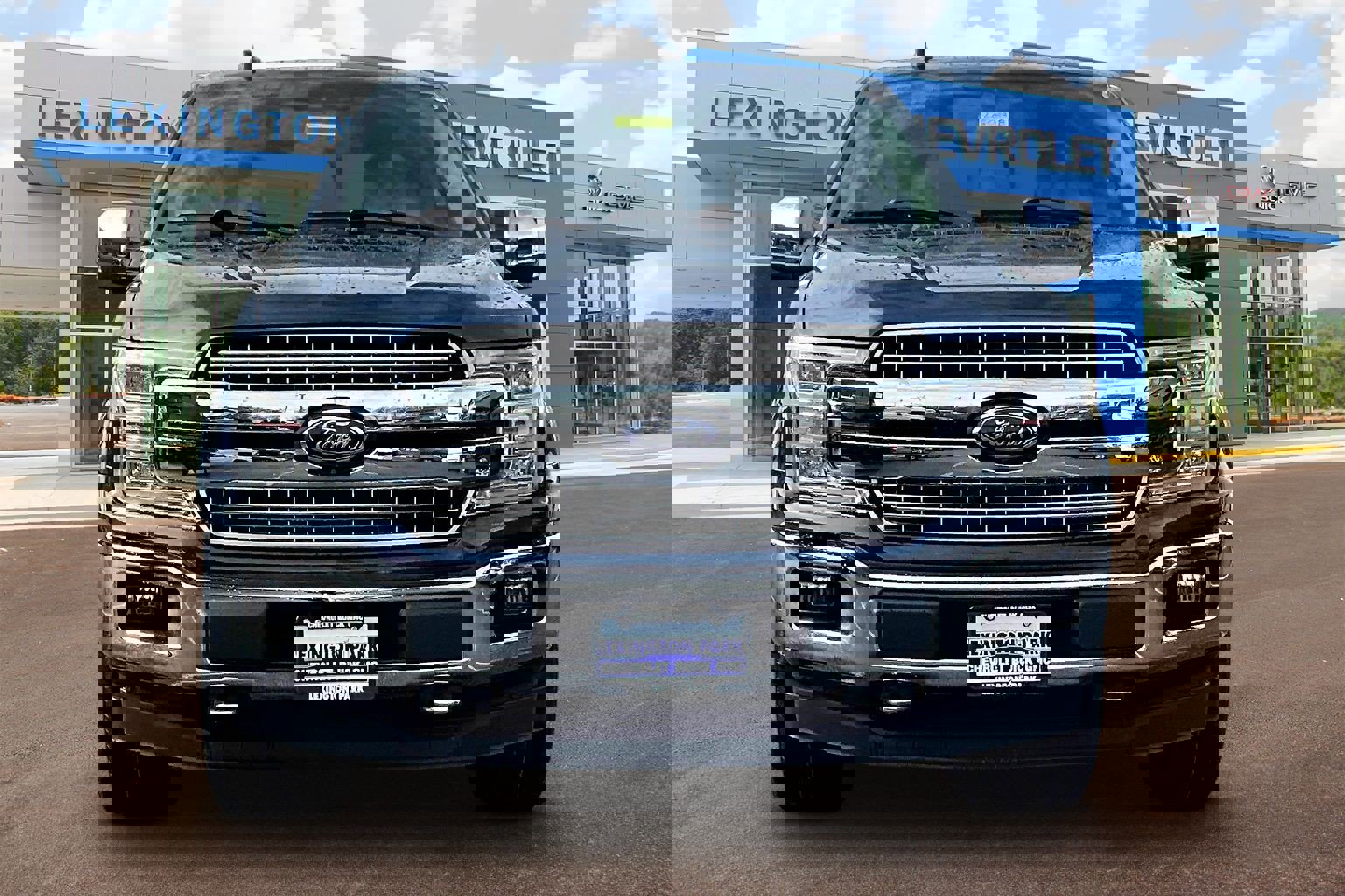 Used 2018 Ford F150 Lariat w/ Equipment Group 502A Luxury image 3