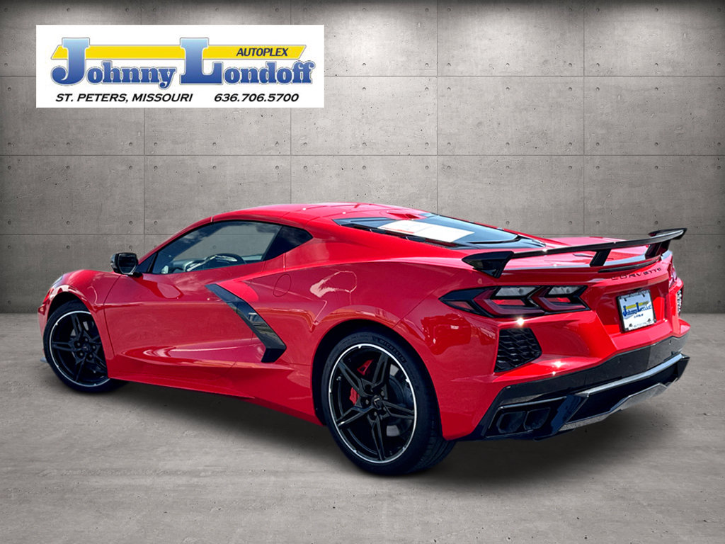 Used 2025 Chevrolet Corvette Stingray Premium Cpe w/ Z51 Performance Package RWD image 3