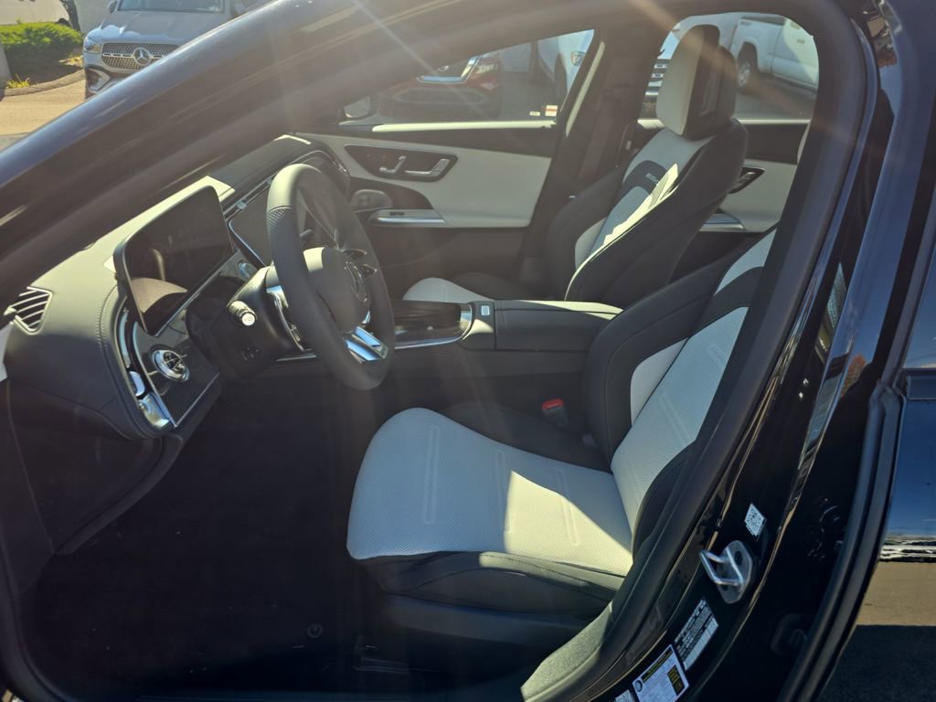 New 2026 Mercedes-Benz E 53 AMG e 4MATIC Sedan image 9