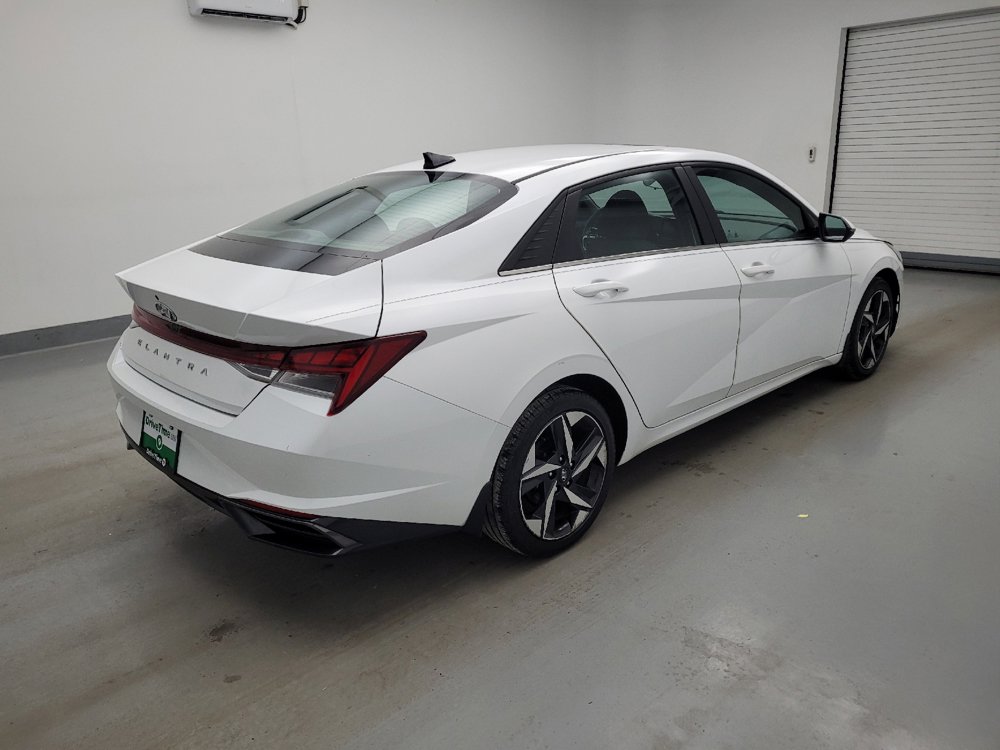 Used 2022 Hyundai Elantra SEL w/ Convenience + Premium Package FWD image 10