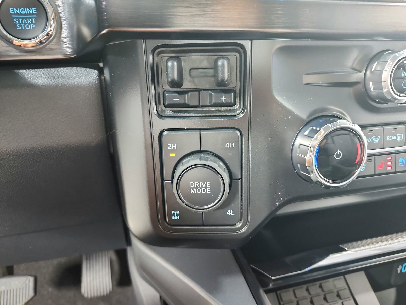 New 2026 Ford F250 Lariat image 27