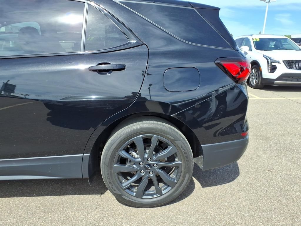 Used 2023 Chevrolet Equinox RS AWD/4WD image 23
