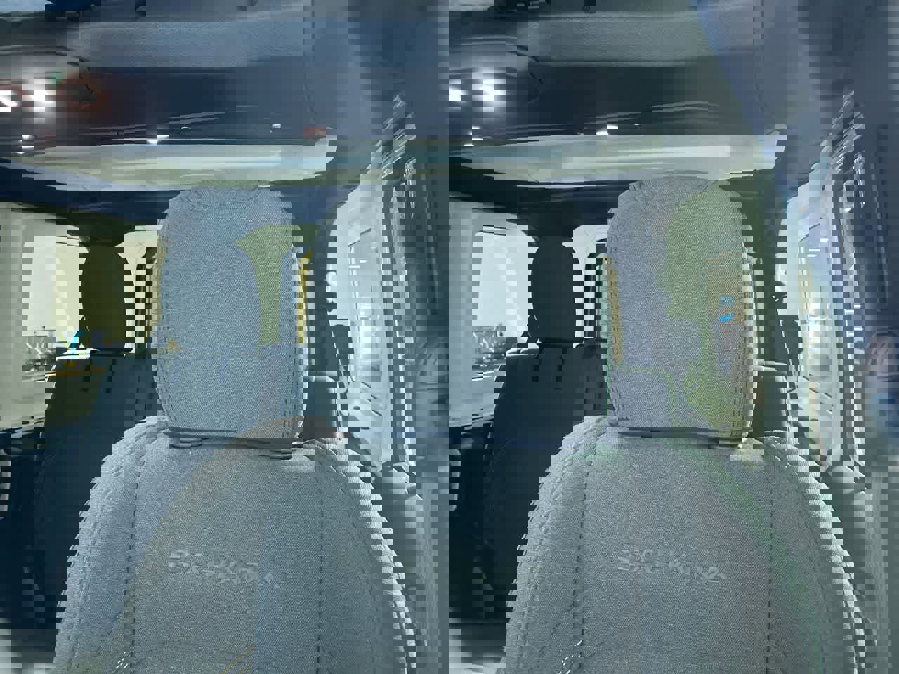 Used 2024 Jeep Wrangler Sahara image 21