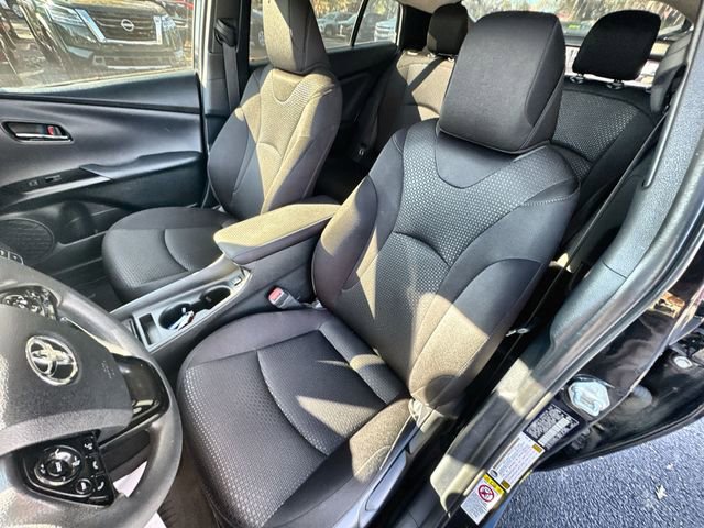 Used 2021 Toyota Prius LE image 19