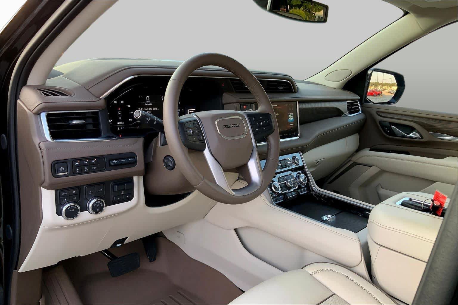 Used 2024 GMC Yukon Denali w/ Max Trailering Package AWD/4WD image 17