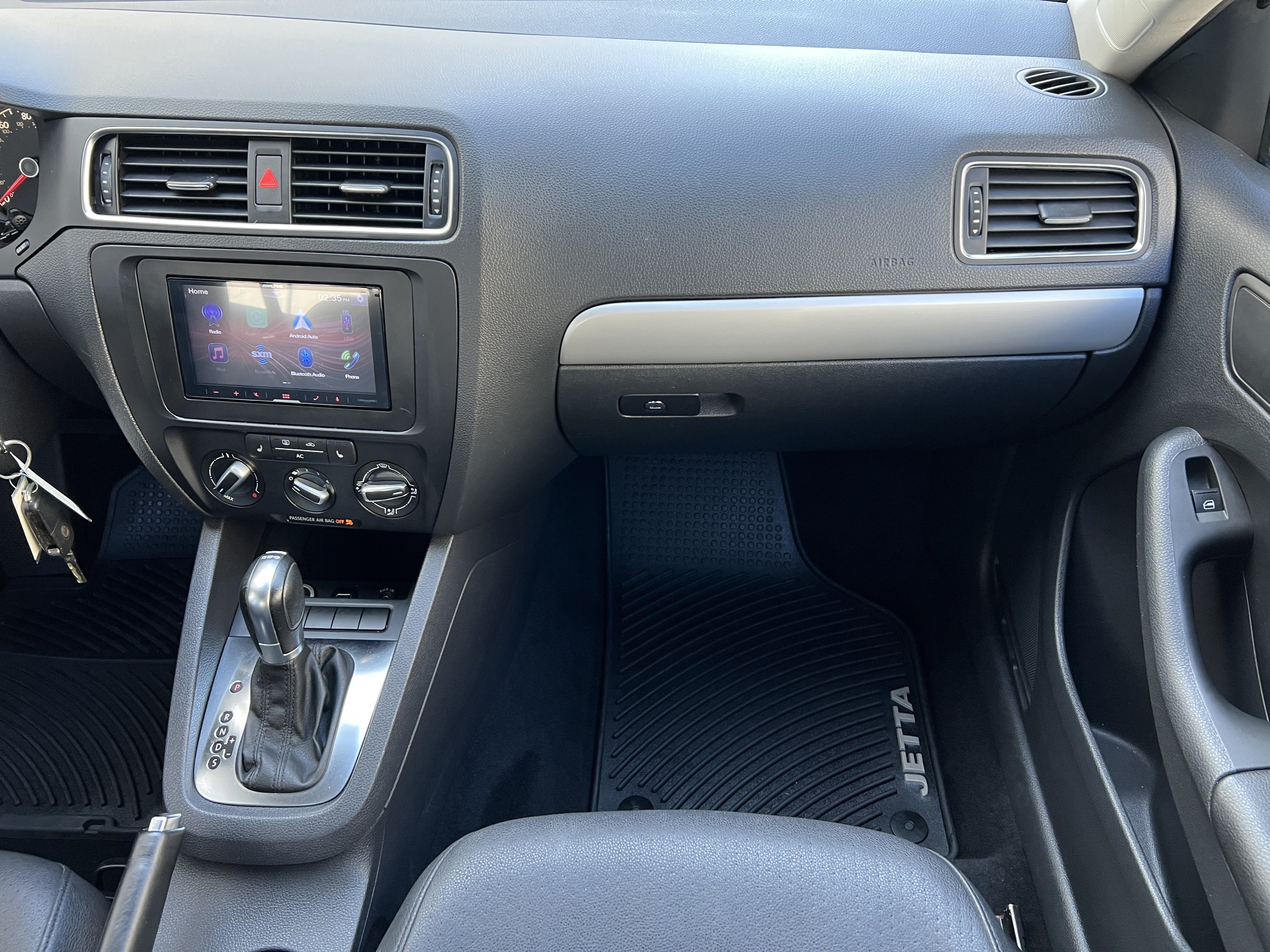 Used 2011 Volkswagen Jetta TDI FWD image 32