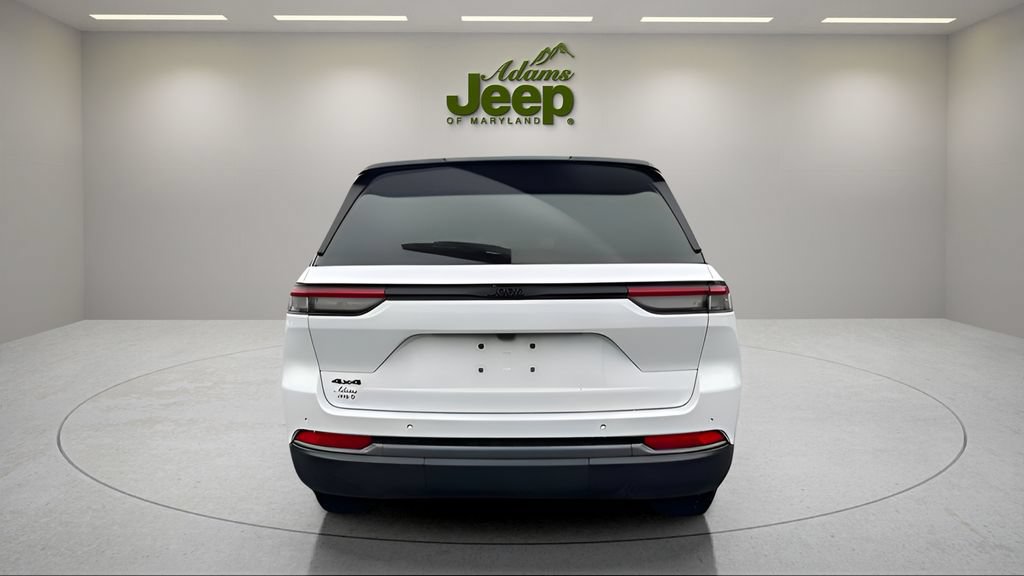 New 2026 Jeep Grand Cherokee Altitude AWD/4WD image 16