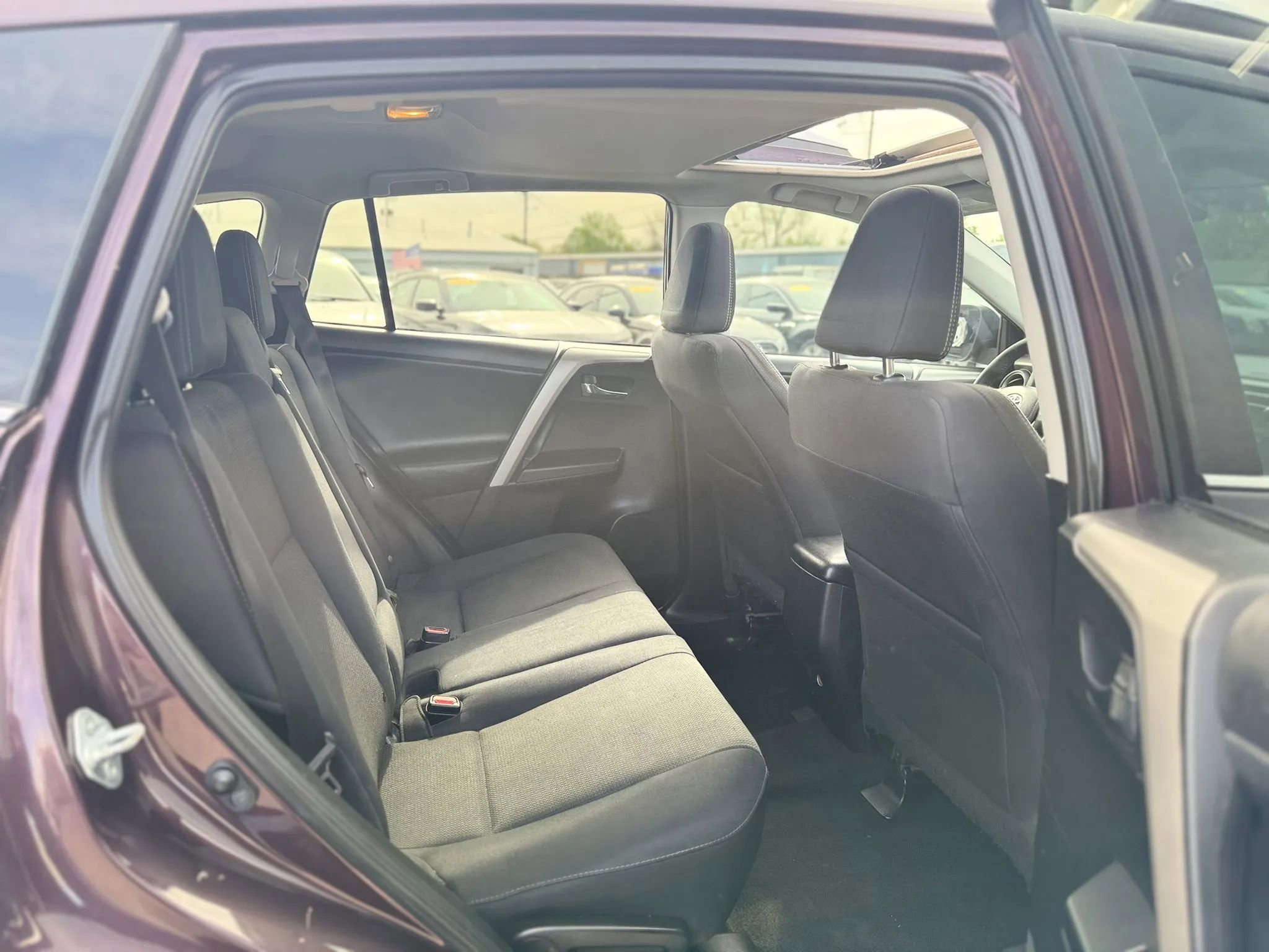 Used 2016 Toyota RAV4 XLE FWD image 36