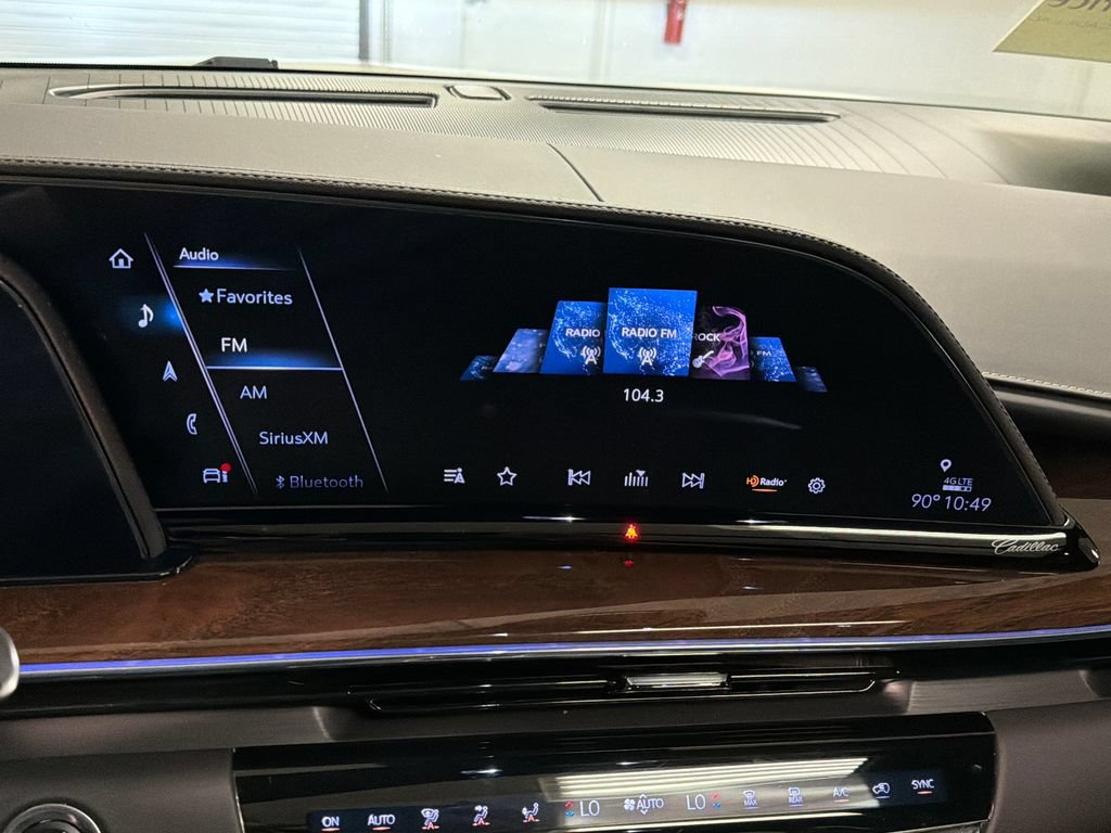 Used 2022 Cadillac Escalade Sport Platinum w/ Heavy-Duty Trailer Package AWD/4WD image 38