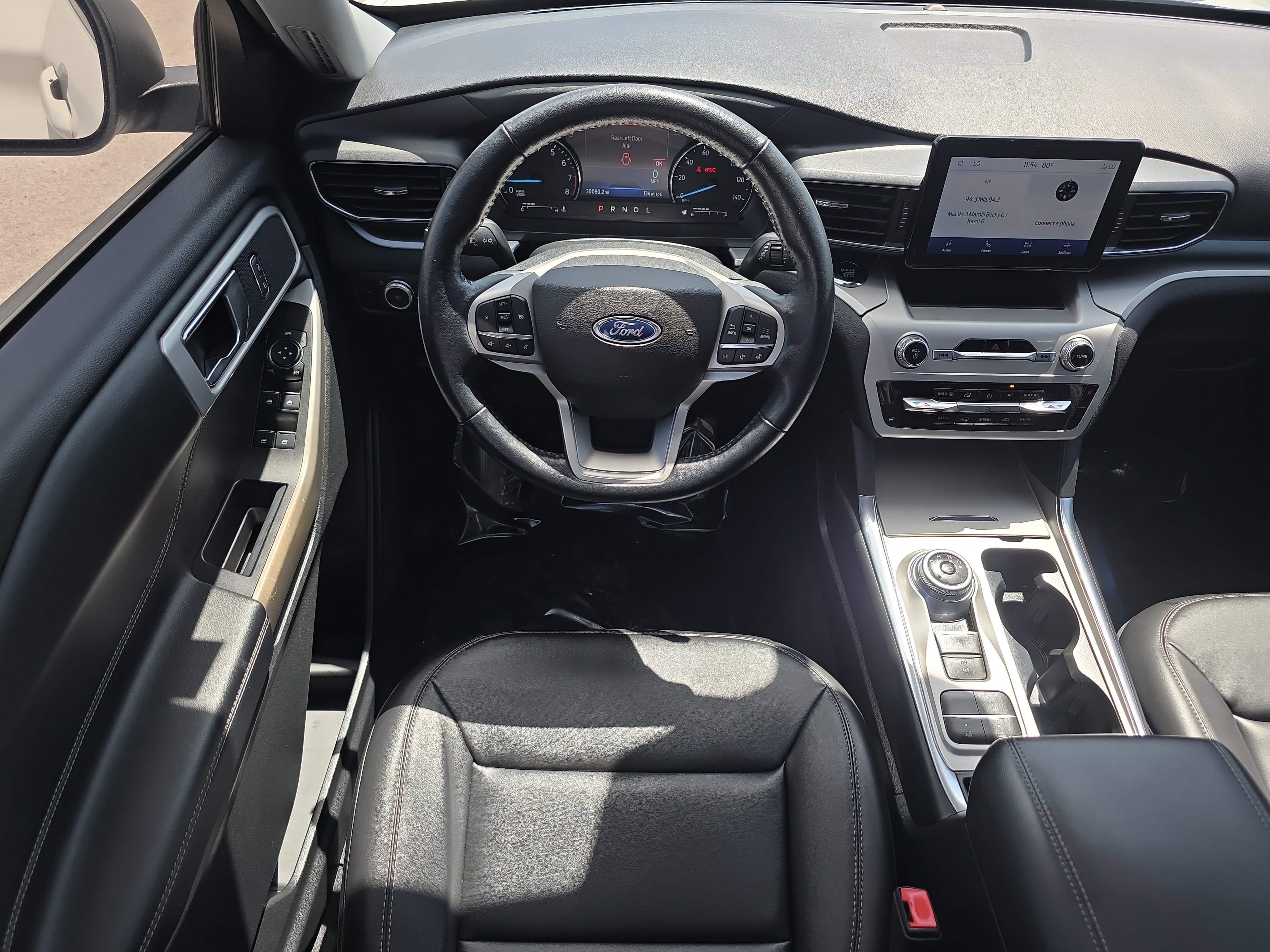 Used 2022 Ford Explorer XLT w/ Equipment Group 202A RWD image 19