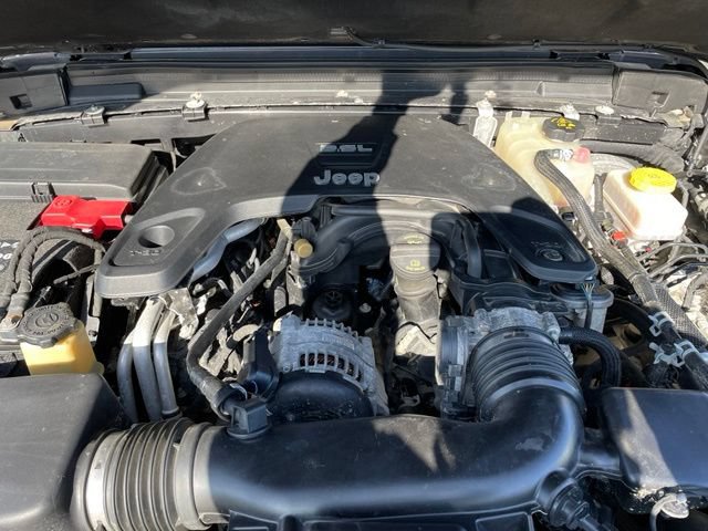 Used 2018 Jeep Wrangler Unlimited Rubicon w/ Dual Top Group AWD/4WD image 30