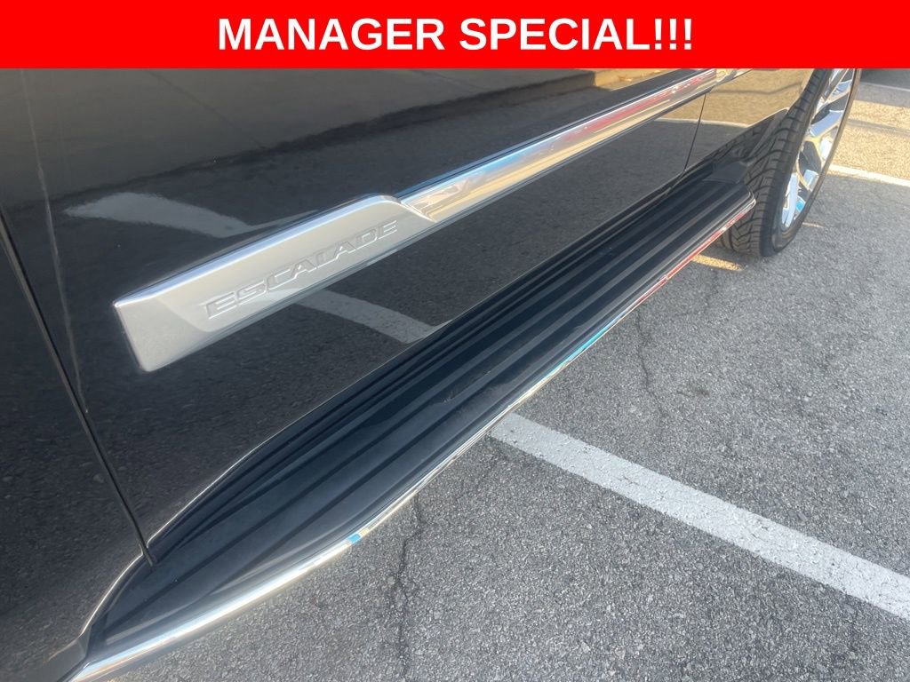 Used 2019 Cadillac Escalade Premium Luxury AWD/4WD image 8