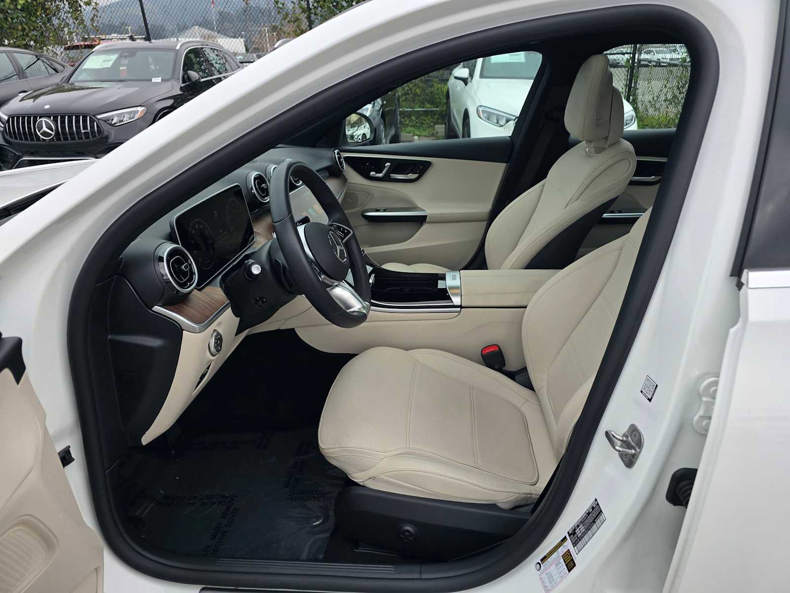 Used 2025 Mercedes-Benz C 300 Sedan image 21