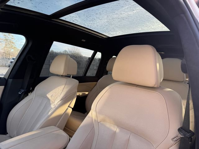 Used 2021 BMW X7 xDrive40i w/ M Sport Package image 11