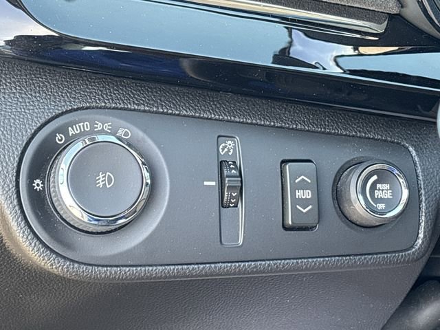 Used 2015 Chevrolet SS image 21