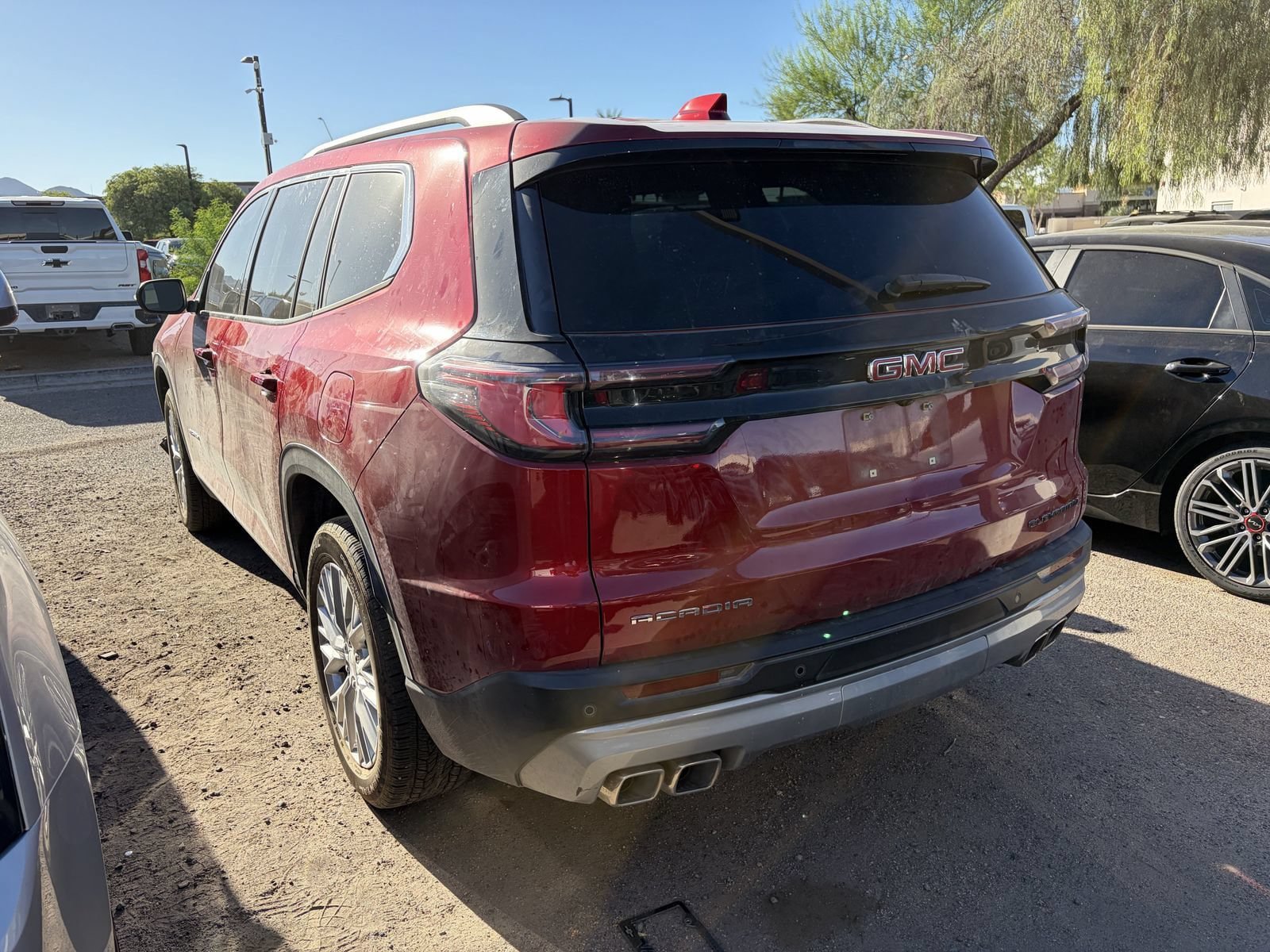 Used 2024 GMC Acadia Elevation FWD image 4