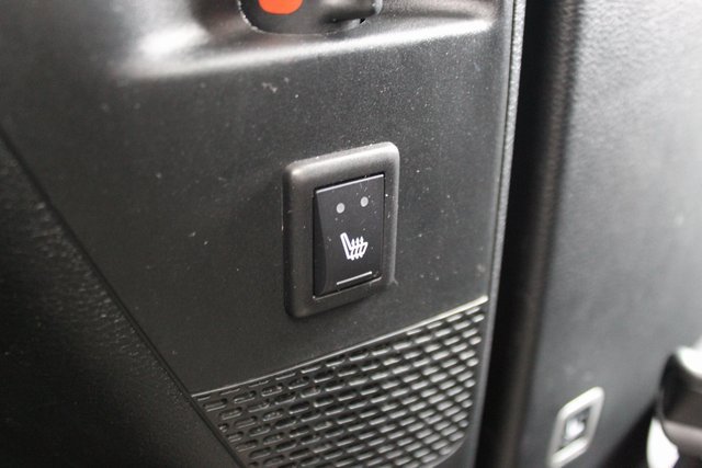 Used 2025 Chrysler Pacifica Limited image 32