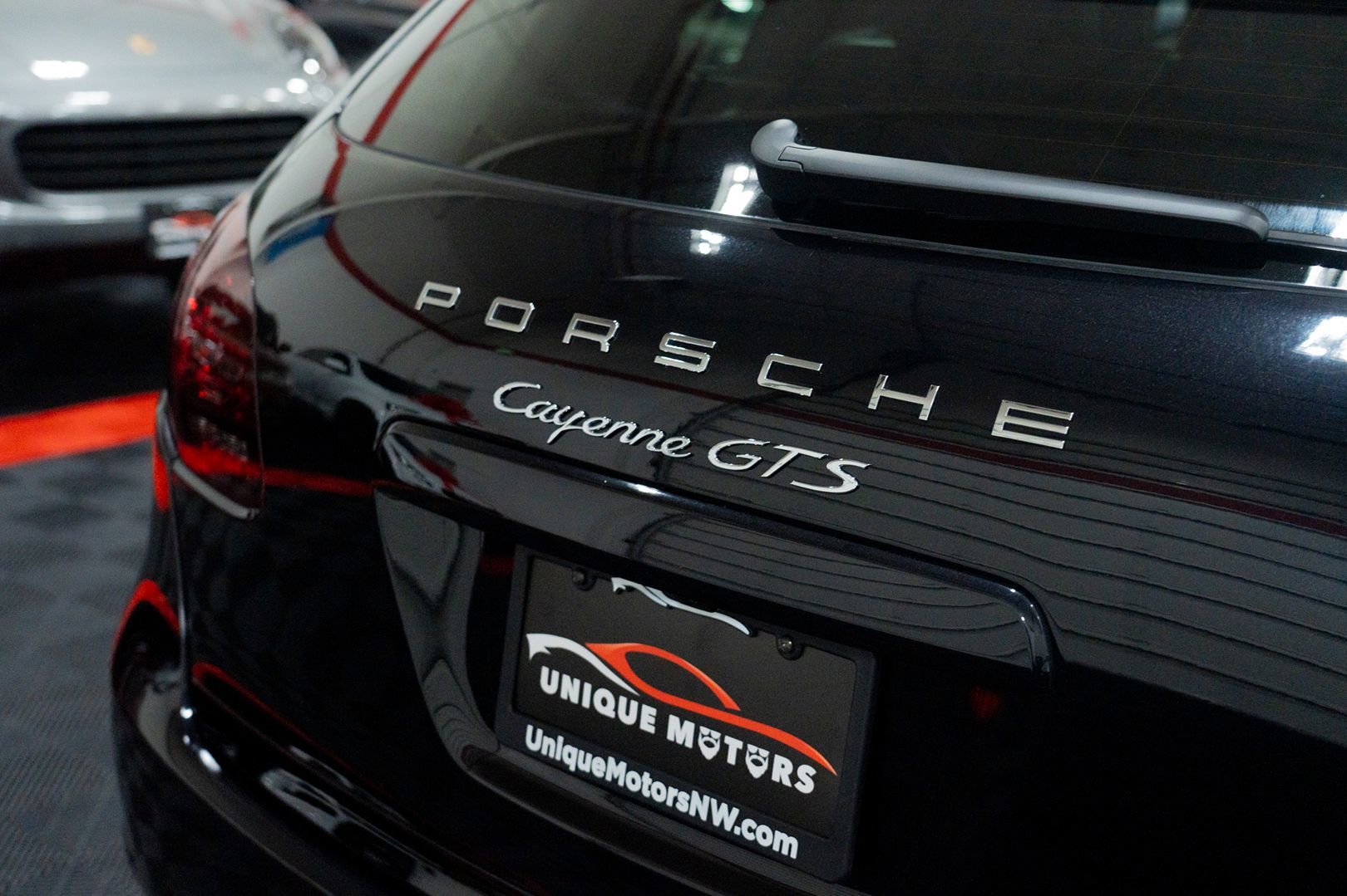 Used 2014 Porsche Cayenne GTS AWD/4WD image 9