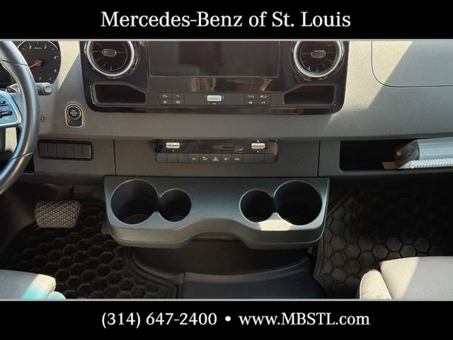 Used 2020 Mercedes-Benz Sprinter 3500 image 16