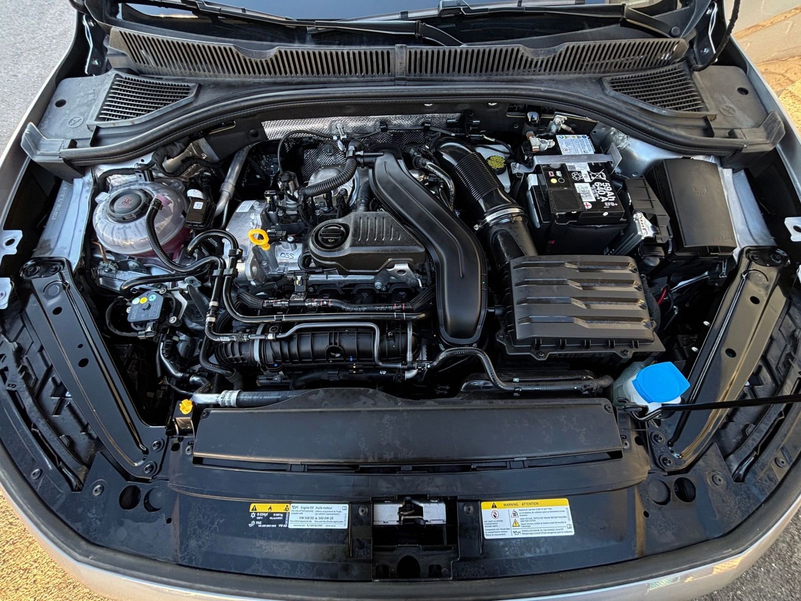 Used 2025 Volkswagen Jetta SE image 32