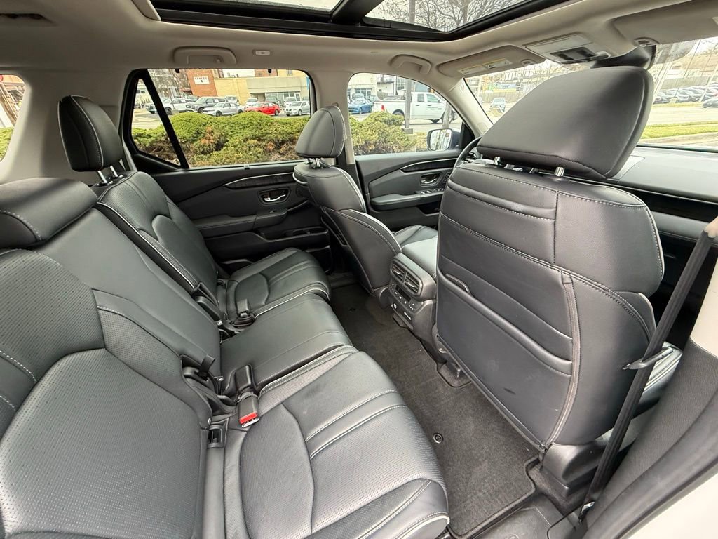 Used 2023 Honda Pilot Elite image 42