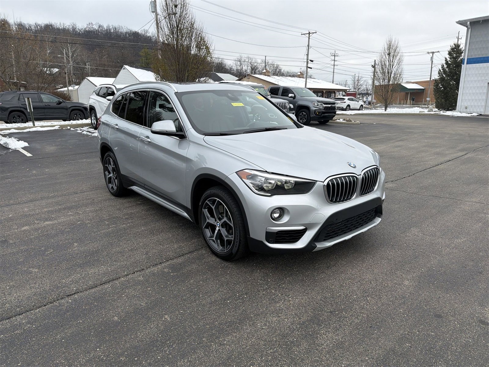 Used 2019 BMW X1 xDrive28i w/ Convenience Package image 2