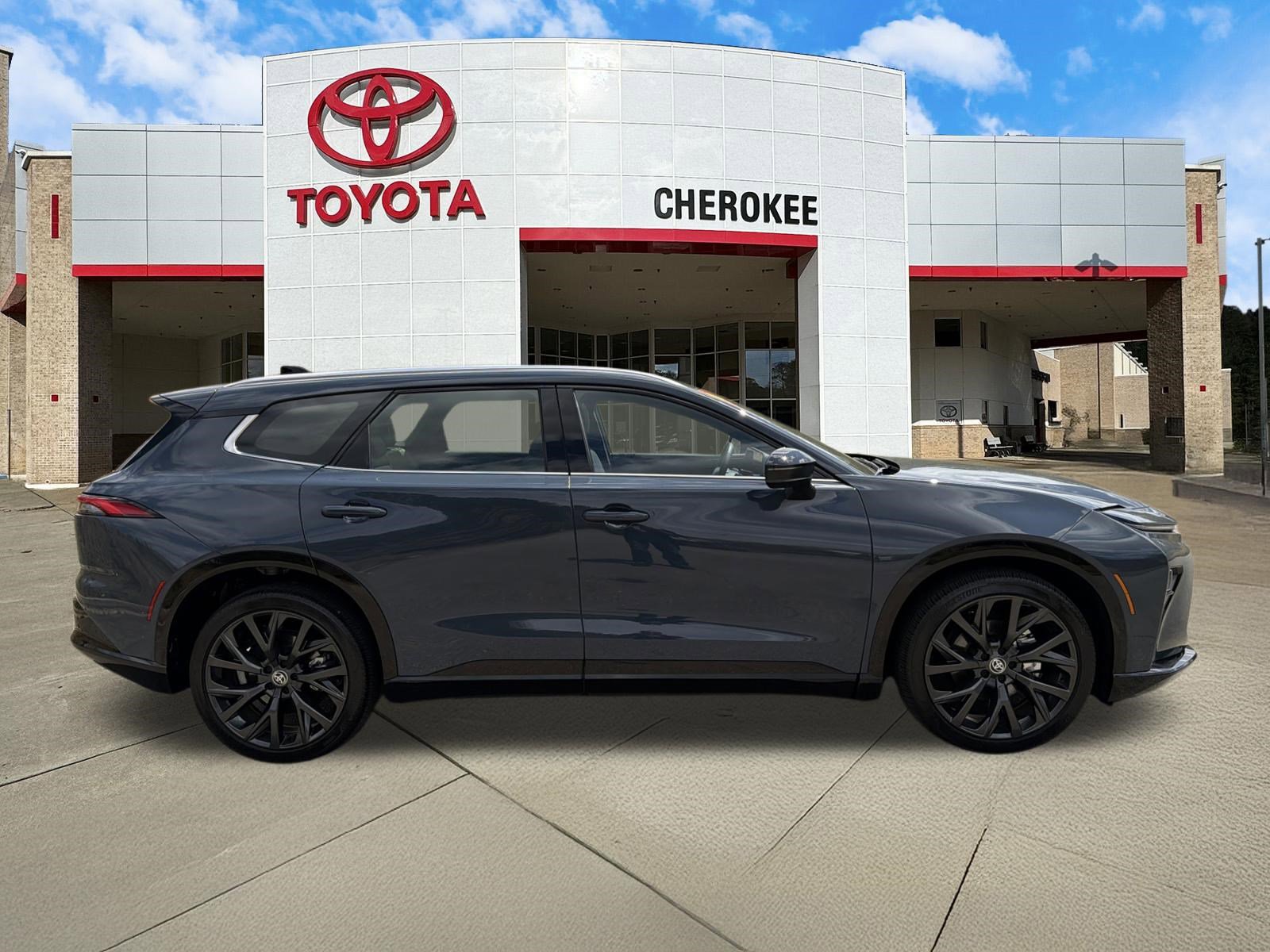 Used 2025 Toyota Crown Signia AWD/4WD image 4