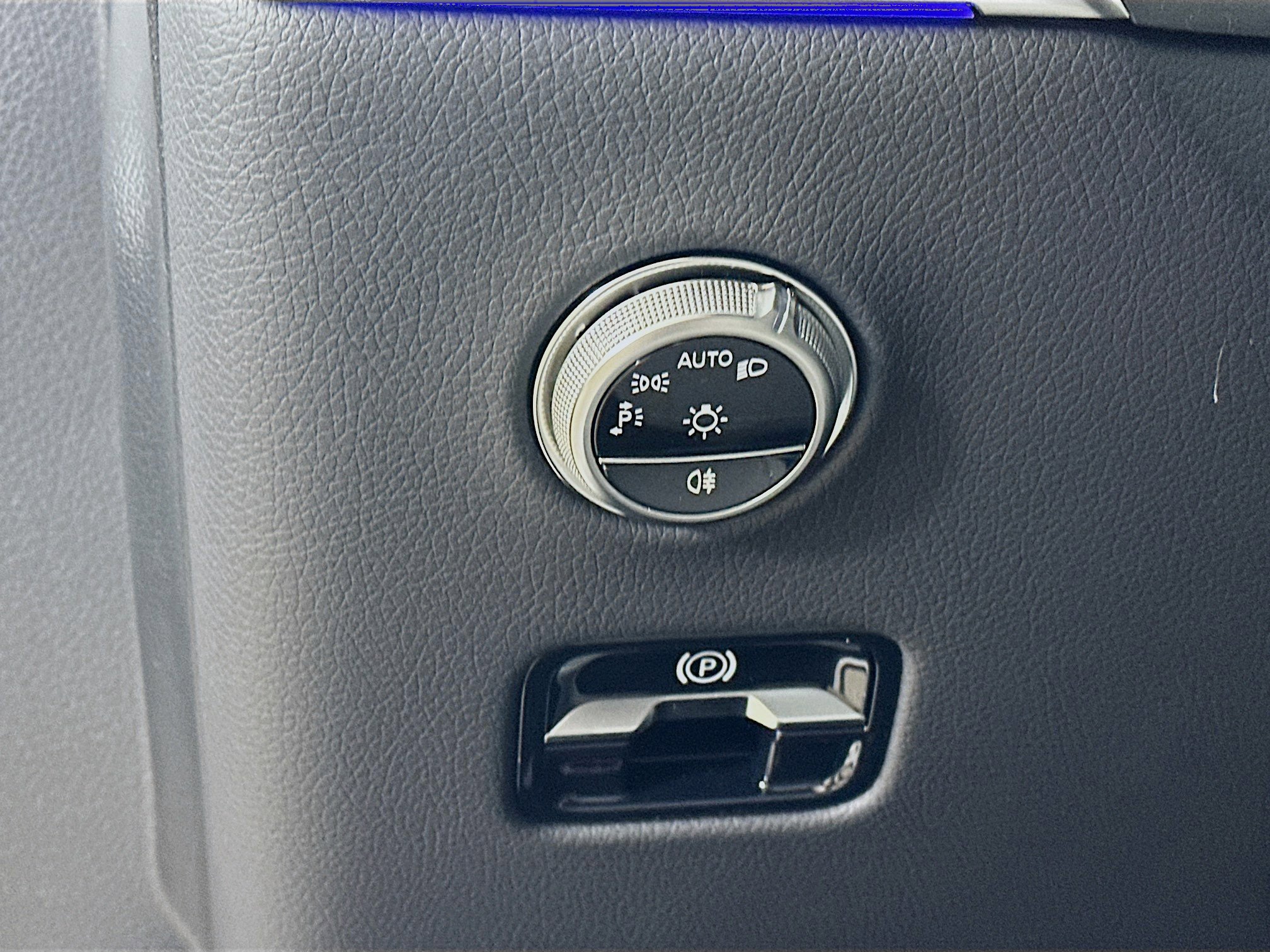 Used 2026 Mercedes-Benz GLC 300 4MATIC image 10