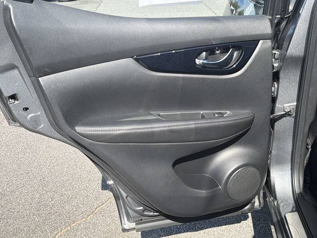 Used 2018 Nissan Rogue Sport SL FWD image 23