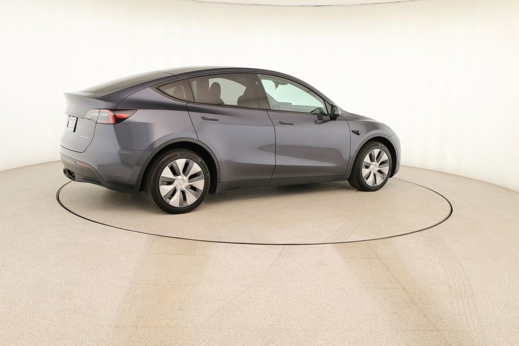 Used 2023 Tesla Model Y Long Range image 7