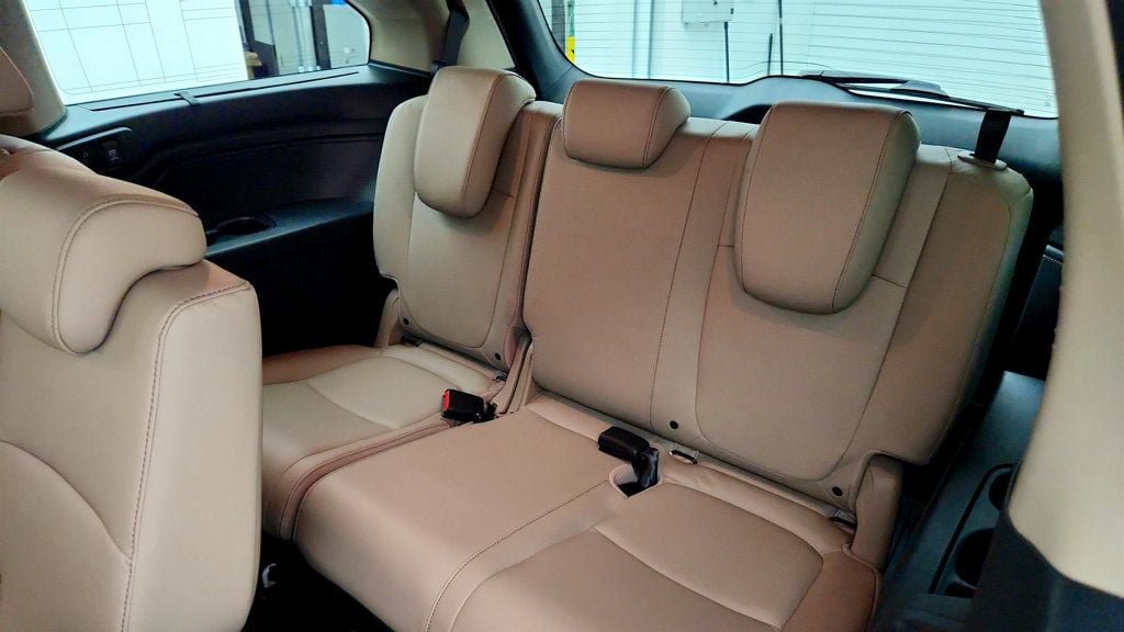 Used 2021 Honda Odyssey Touring image 23