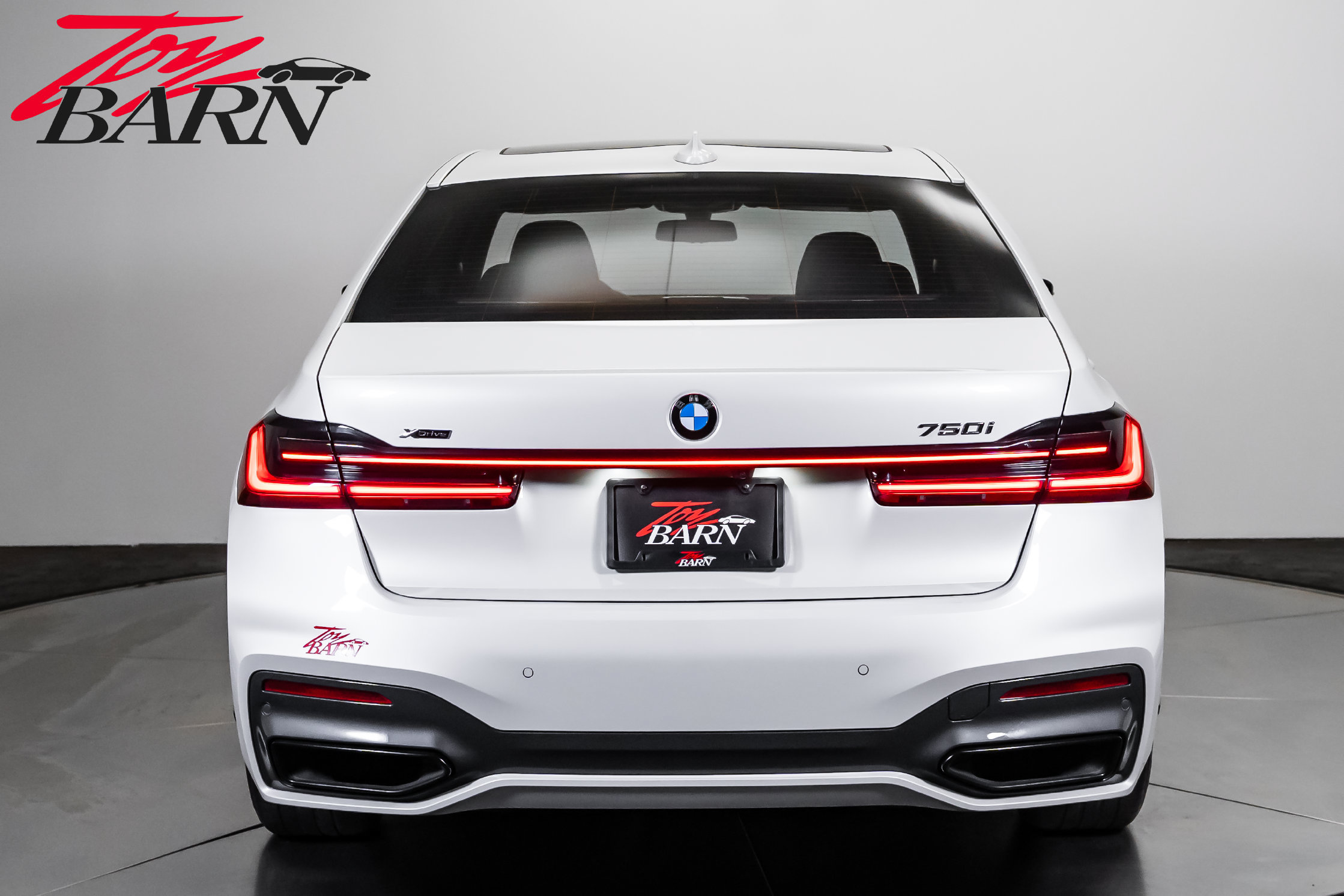 Used 2021 BMW 750i xDrive w/ Executive Package AWD/4WD image 4