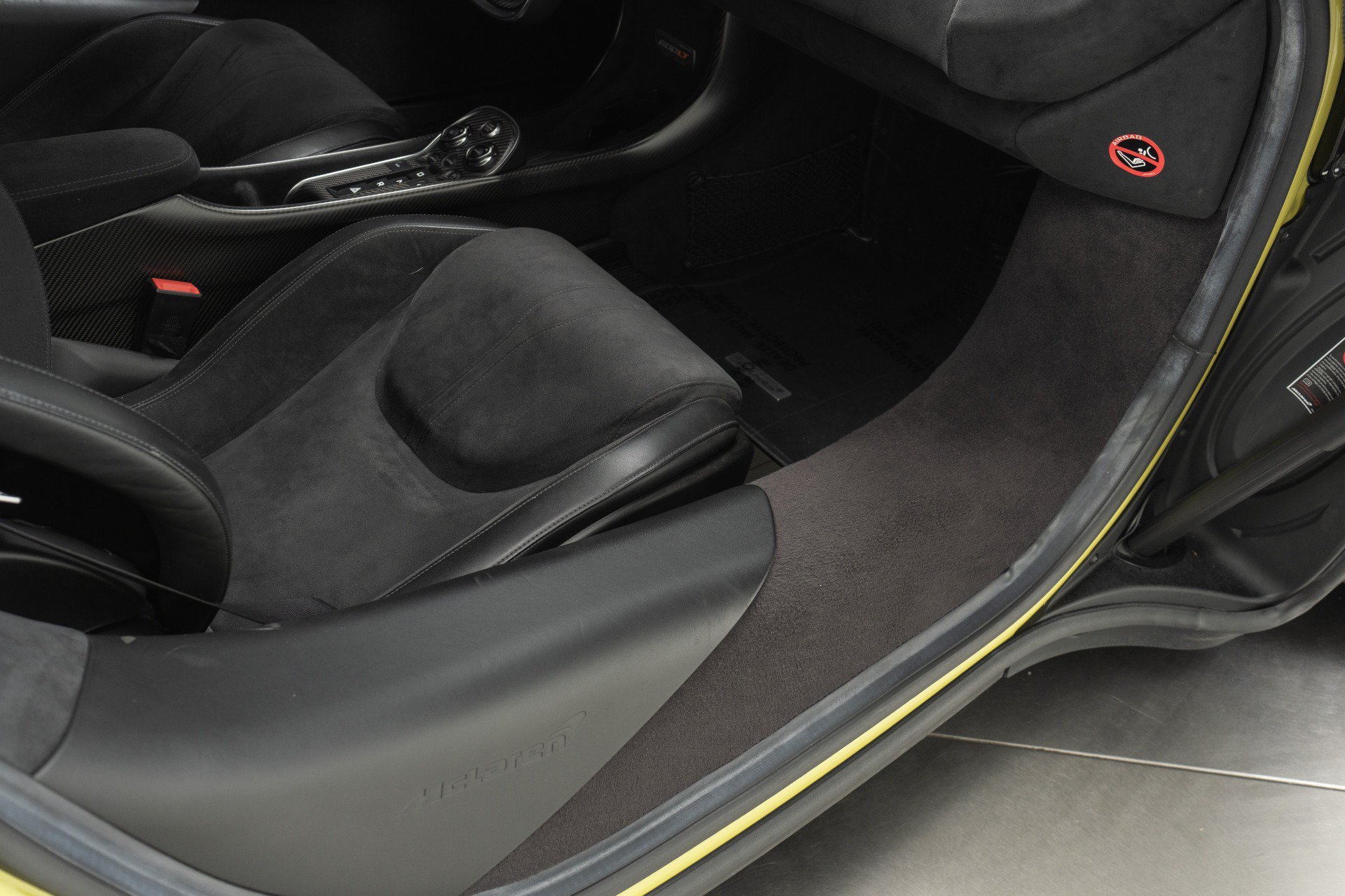 Used 2019 McLaren 600LT RWD image 25