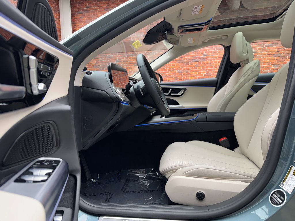Certified 2025 Mercedes-Benz E 350 4MATIC Sedan image 21