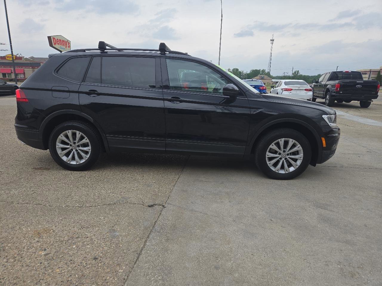 Used 2020 Volkswagen Tiguan S AWD/4WD image 5