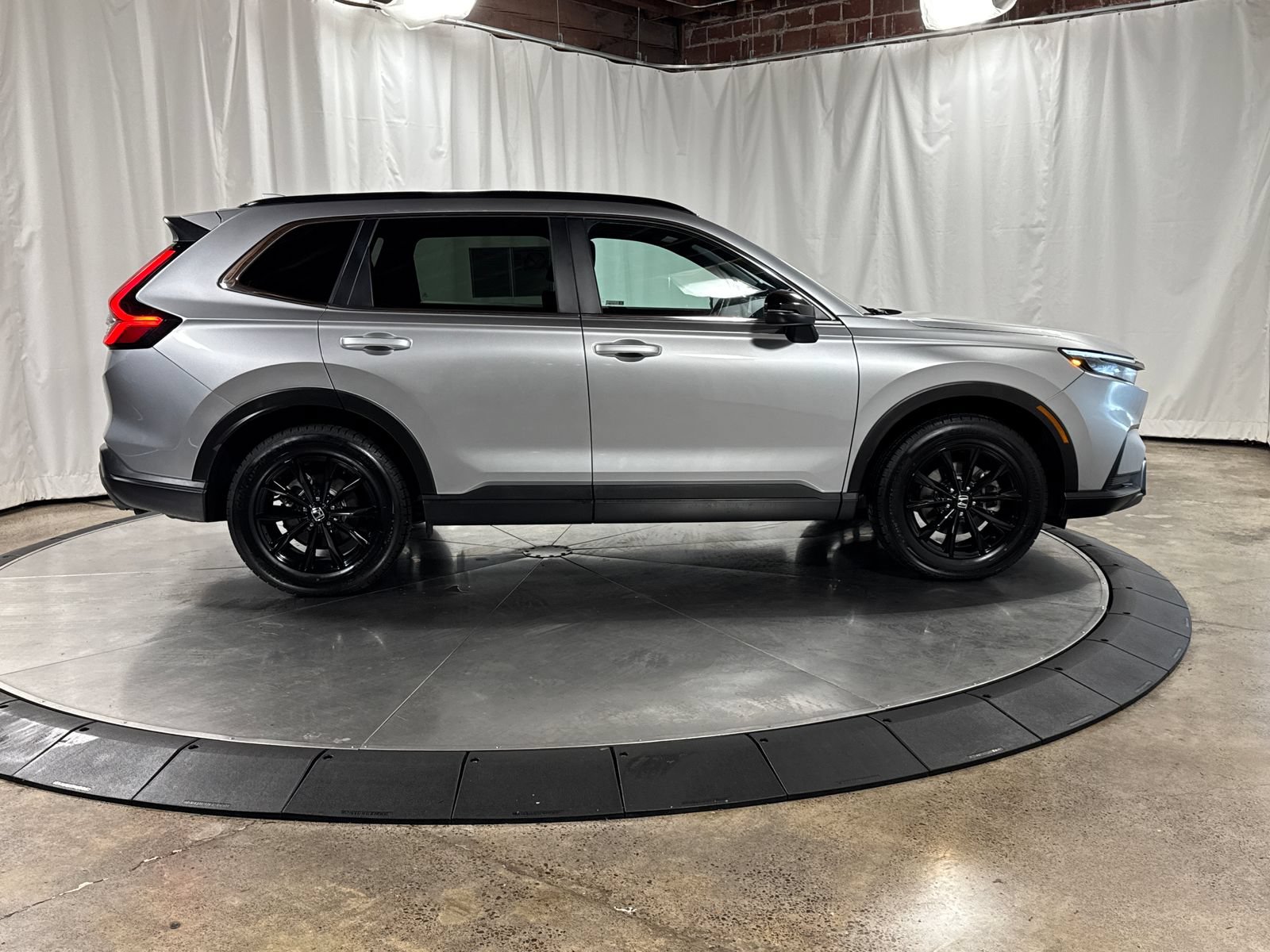 Used 2023 Honda CR-V Sport image 9