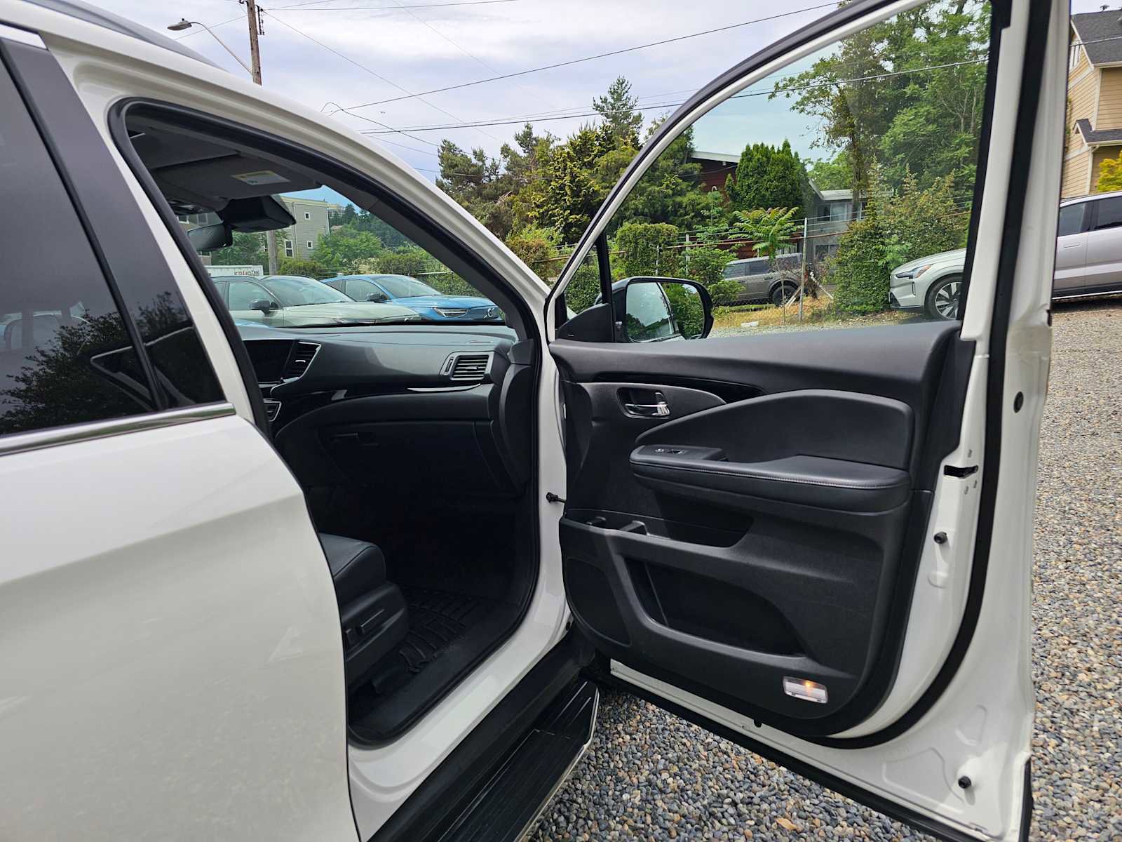 Used 2019 Honda Pilot Touring image 10