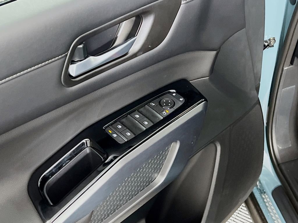 New 2026 Nissan Pathfinder SL image 15