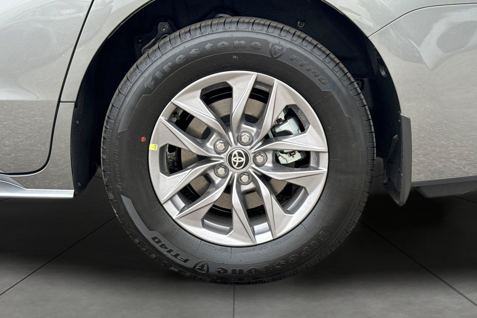 New 2026 Toyota Sienna LE FWD image 35