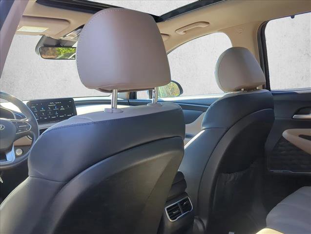 Used 2023 Hyundai Santa Fe SEL Premium image 16