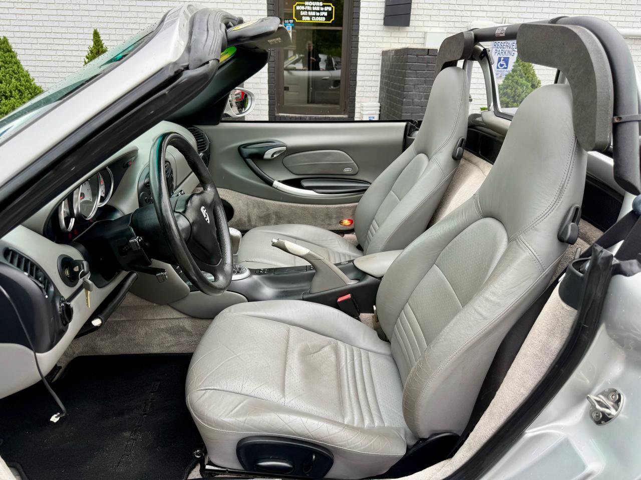 Used 2000 Porsche Boxster S RWD image 17