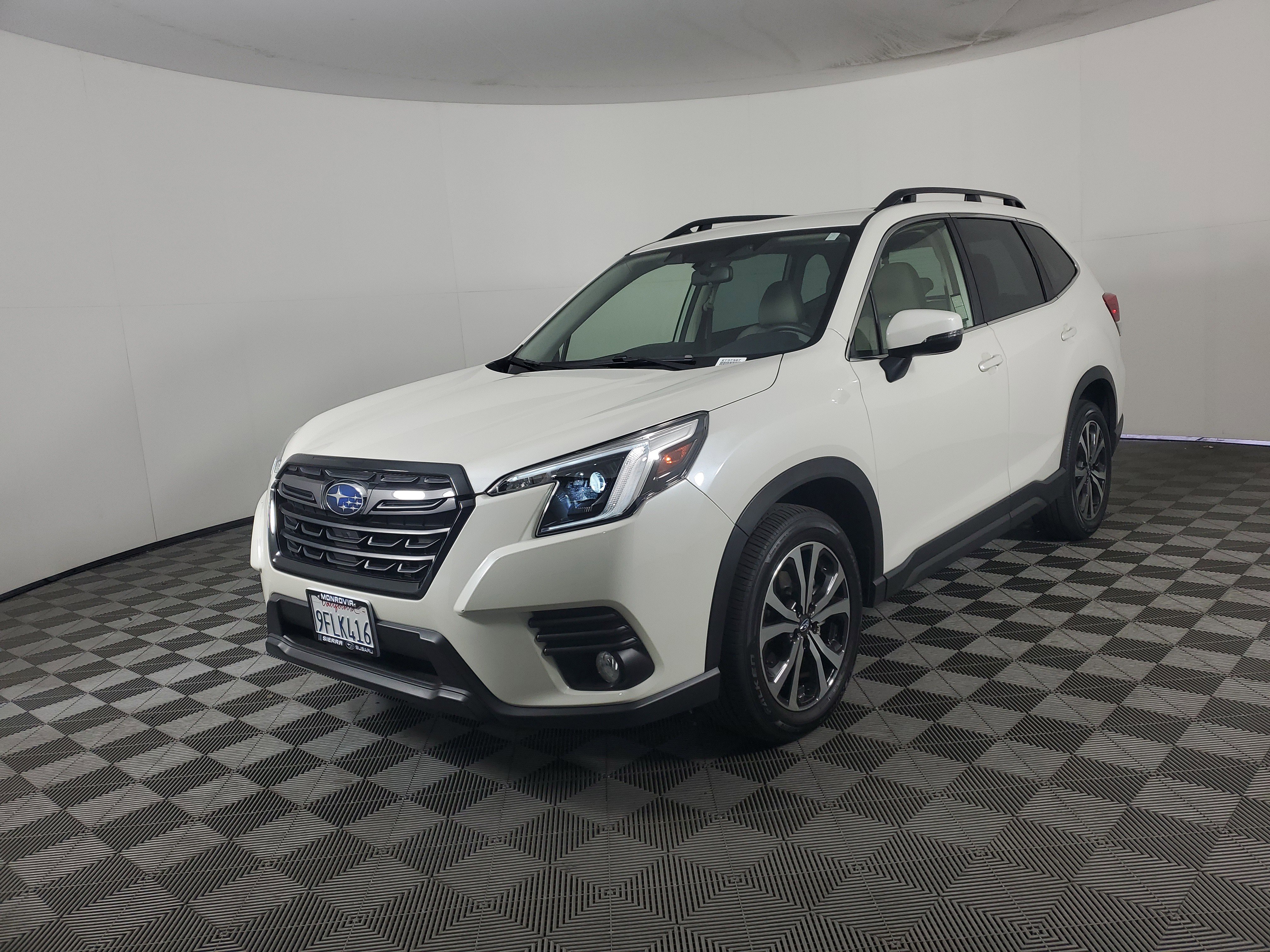 Used 2023 Subaru Forester Limited image 8