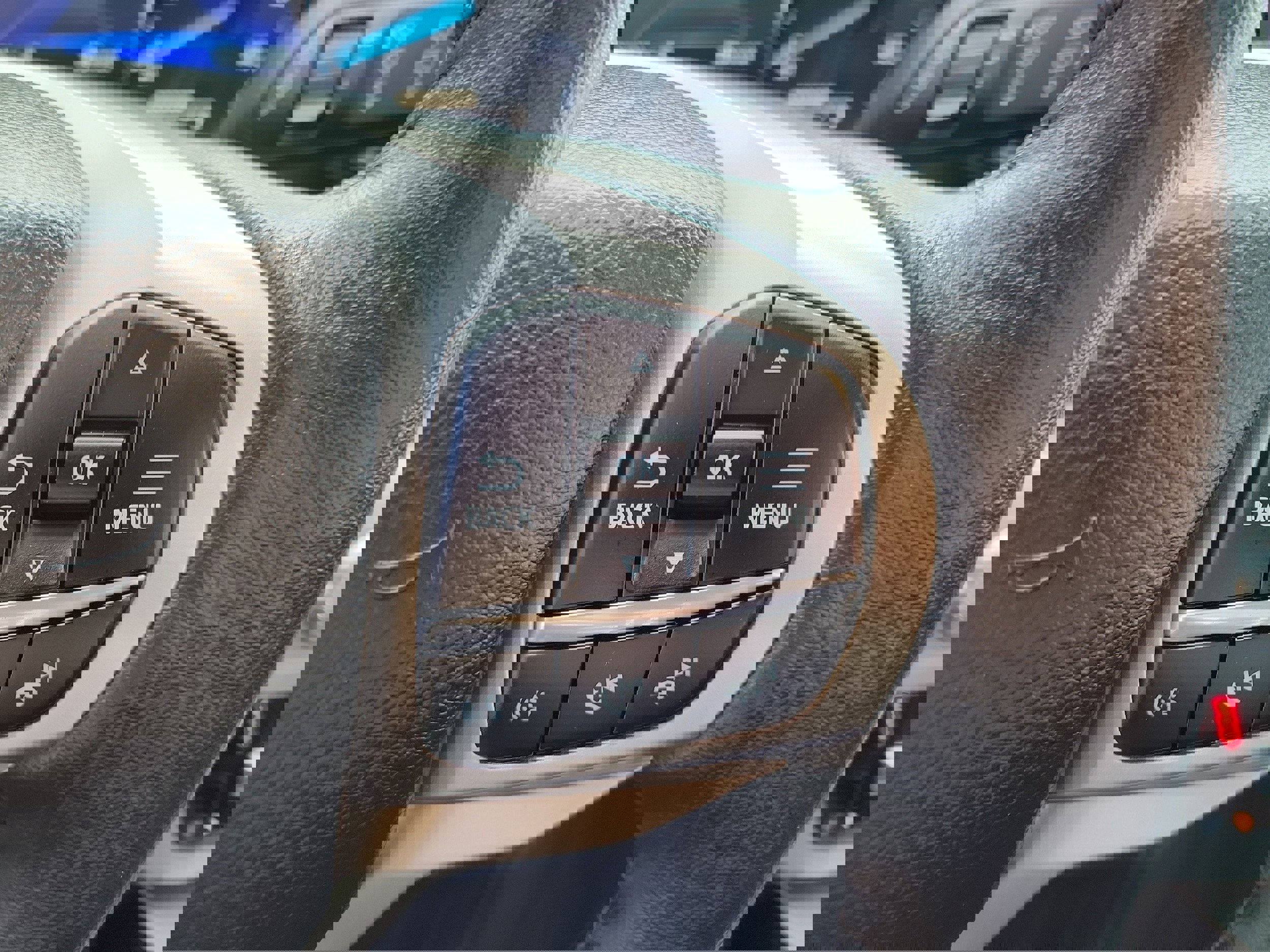 Used 2023 Ford Explorer XLT w/ Equipment Group 202A image 25