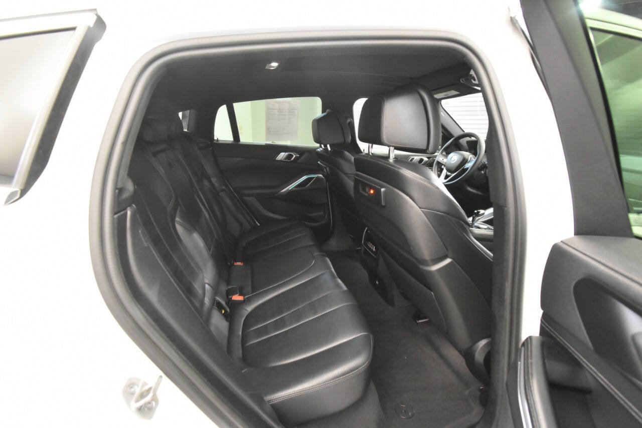 Used 2022 BMW X6 xDrive40i w/ Premium Package AWD/4WD image 18