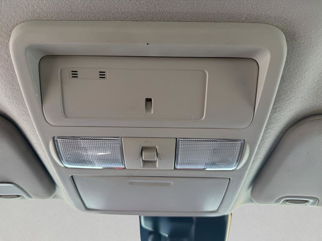 Used 2022 Nissan Titan S image 33