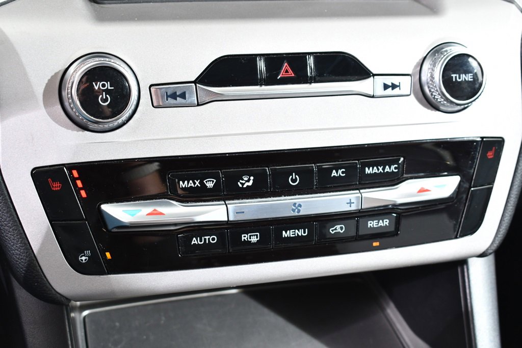 Used 2023 Ford Explorer XLT w/ Equipment Group 202A image 30