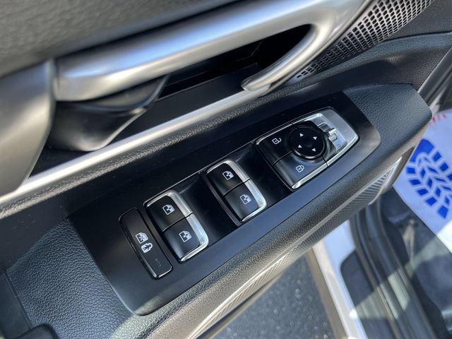Used 2022 Kia Telluride S AWD/4WD image 17