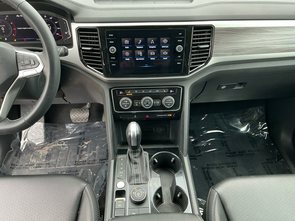 Used 2022 Volkswagen Atlas Cross Sport SE image 11